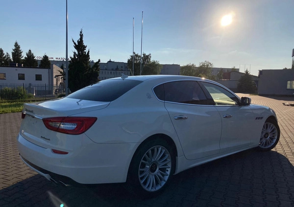 Maserati Quattroporte cena 155000 przebieg: 115000, rok produkcji 2015 z Działdowo małe 106